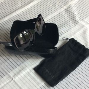 Chanel 5183 Black oversized sunglasses with case.